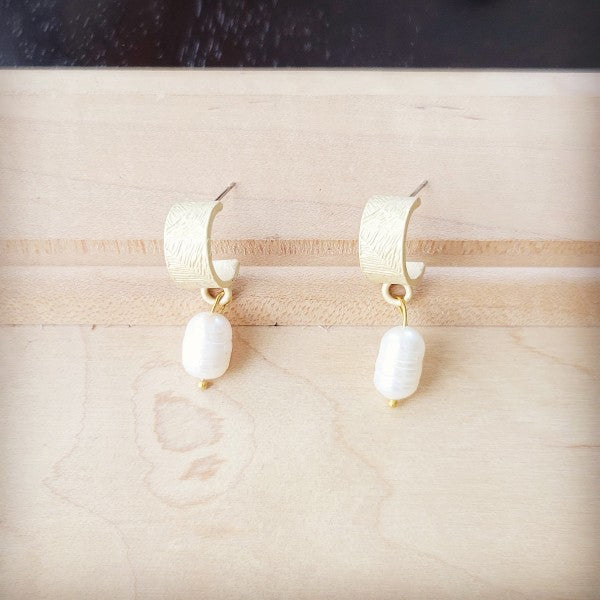 Matte Gold Cuff Earring w Genuine Freshwater Pearl